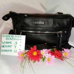 KENNETH COLE REACTION CROSSBODY